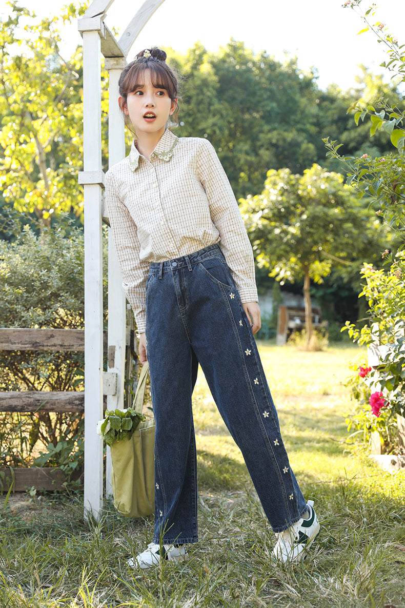 Vaqueros con bordado floral de jazmín