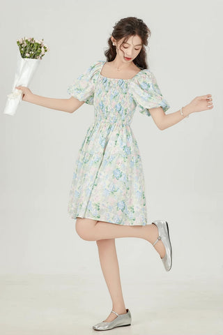 Vestido mini con mangas abullonadas y diseño de jardín de rosas pastel