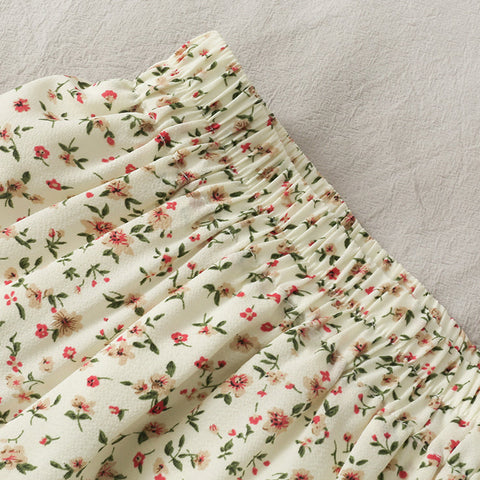 Gestufter Rock mit Blümchenmuster