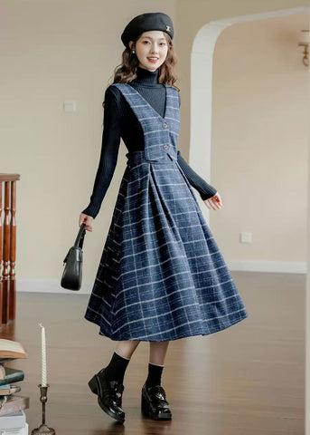 Vestido tipo pichi con chaleco a cuadros