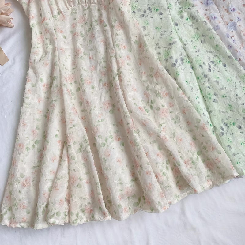 Vestido mini de tirantes con rosa descolorido