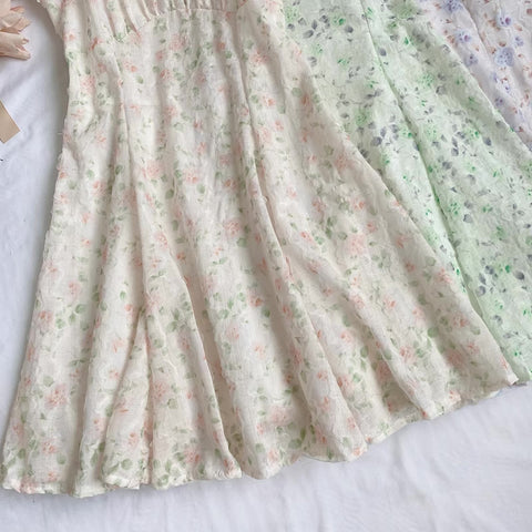 Vestido mini de tirantes con rosa descolorido