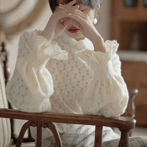 Bluse mit Gänseblümchenspitze