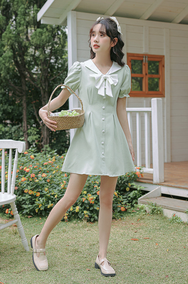 Süßes Matrosen-Minikleid mit Knöpfen