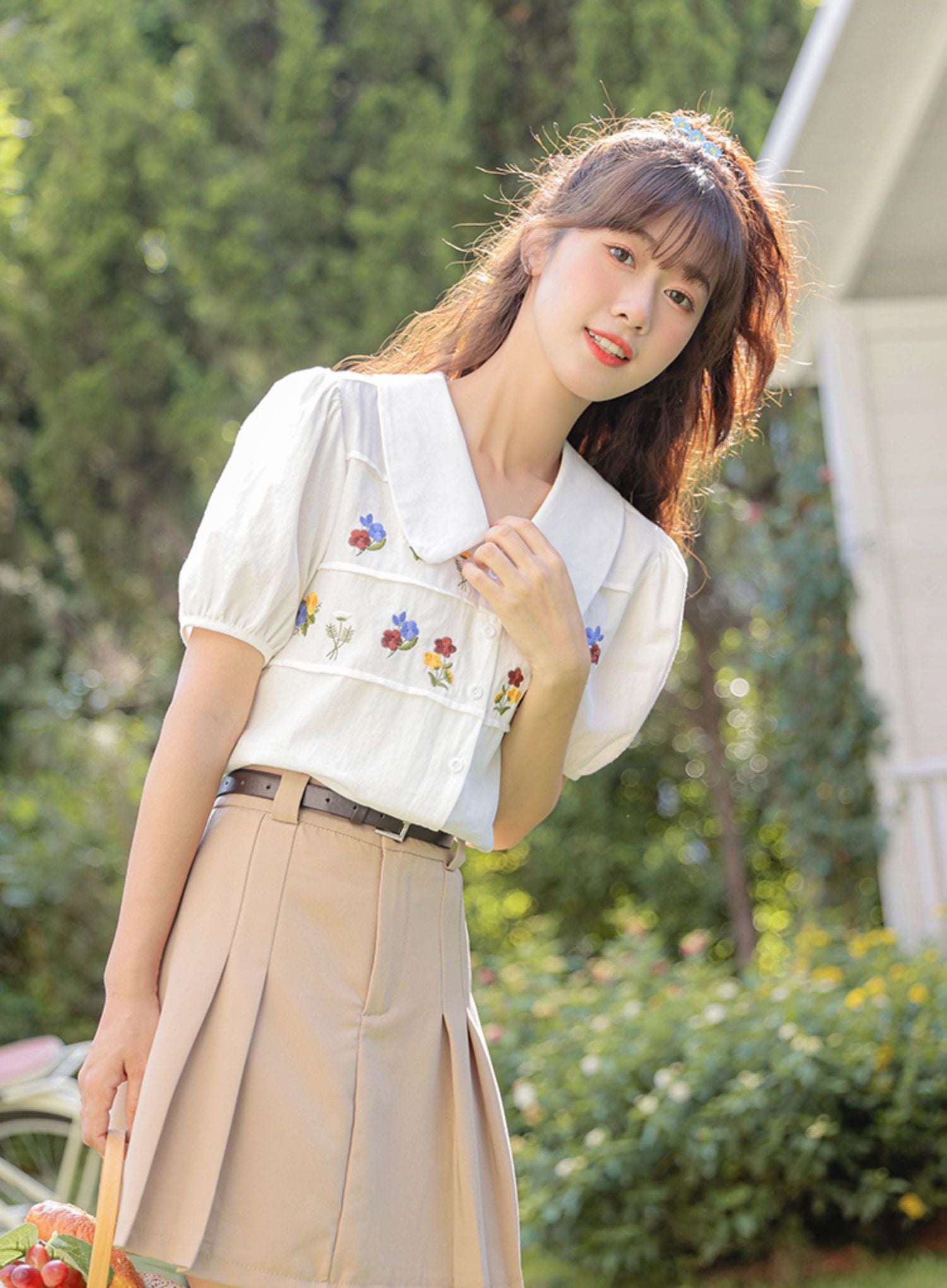 Bluse mit Retro-Blumenstickerei