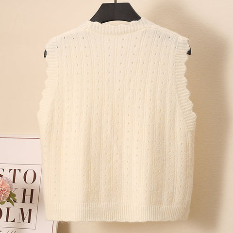 Scallop Trim Vest