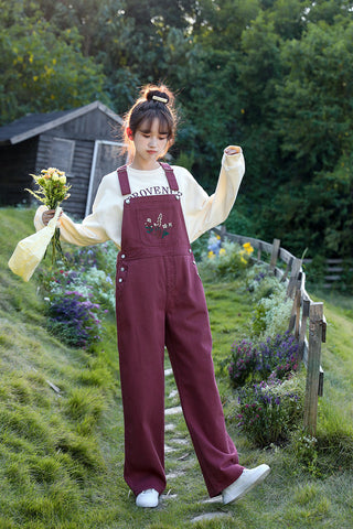Overall mit Wildblumenstickerei