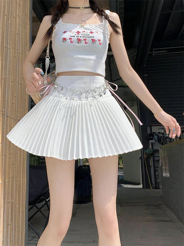 Mini-Faltenrock mit Sternkette