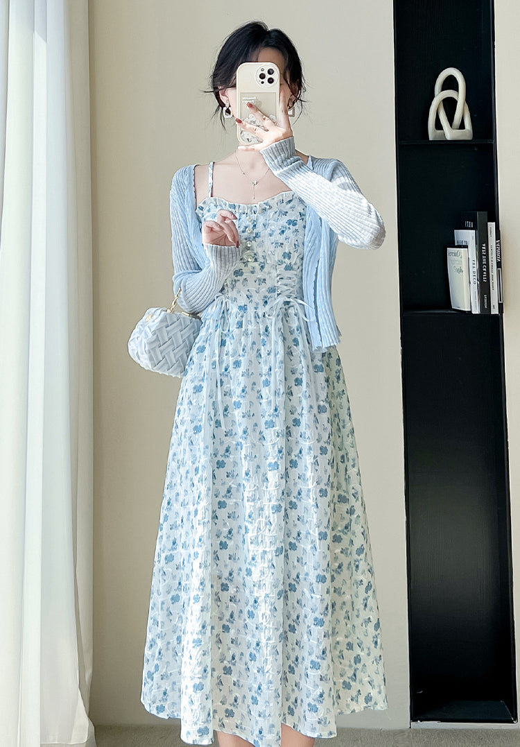 Vestido camisola con cordones y flores de mayo