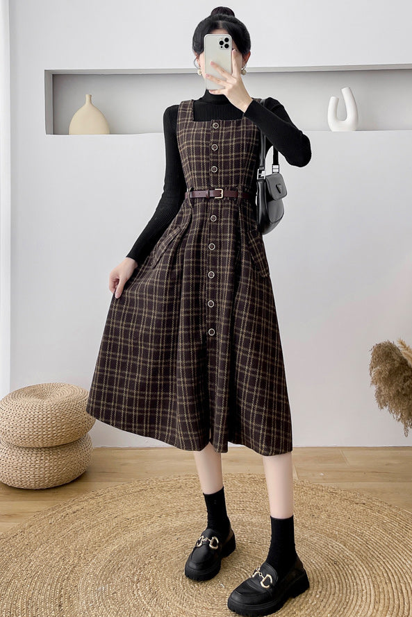 Vestido estilo pichi a cuadros con botones