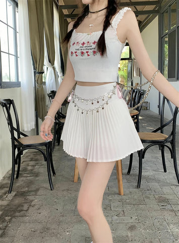 Mini-Faltenrock mit Sternkette