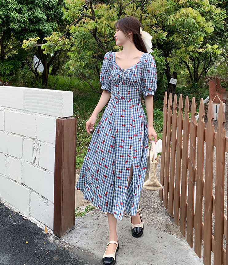 Vestido midi de cuadros escoceses de cereza