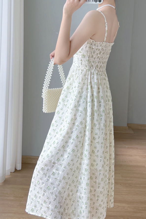 Vestido camisola con cordones y estampado floral de primavera