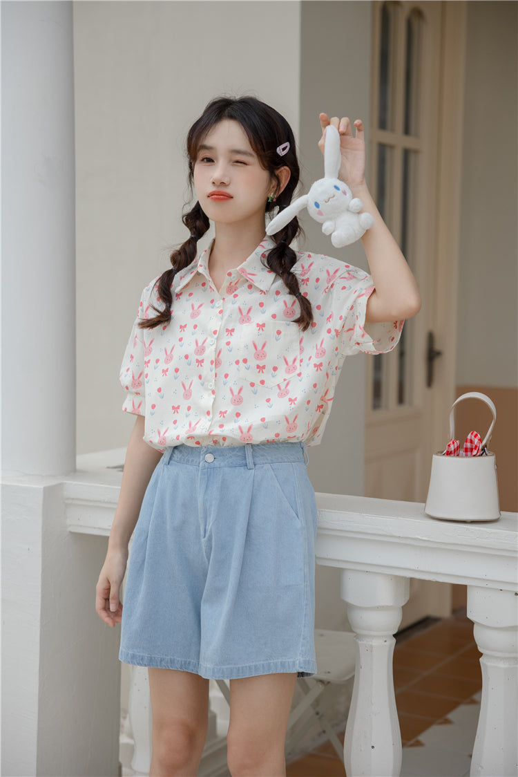 Camisa corta con botones de conejito rosa