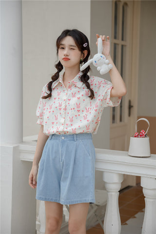 Camisa corta con botones de conejito rosa