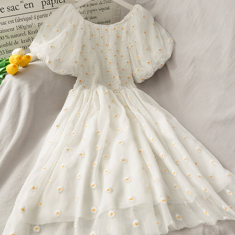 Puff Sleeve Daisy Dress
