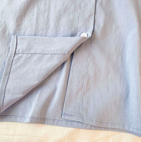Camisa con botones de caramelo