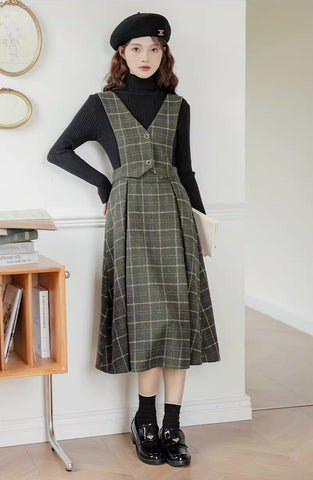 Vestido tipo pichi con chaleco a cuadros