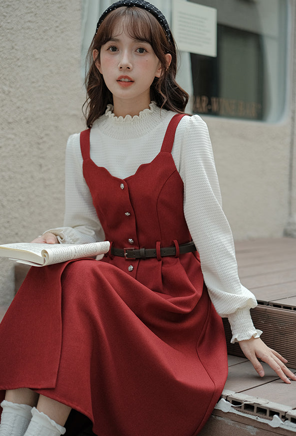 Camisole-Kleid mit Muschelsaum und Knopfleiste