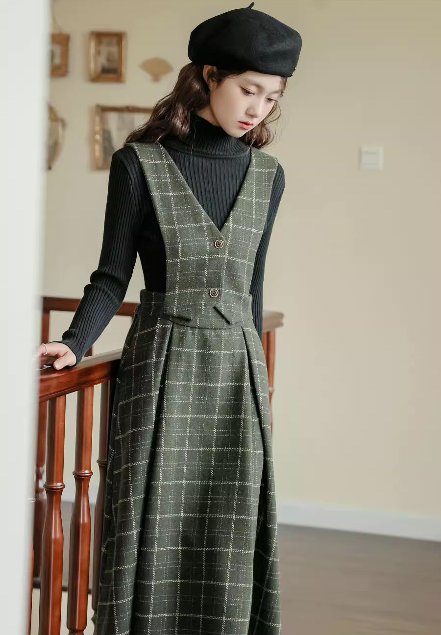 Vestido tipo pichi con chaleco a cuadros