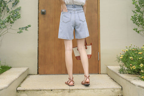 Daisy Chain Embroidered Shorts