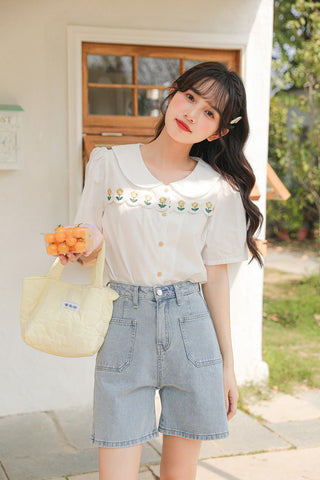 Daisy Chain Scalloped Blouse