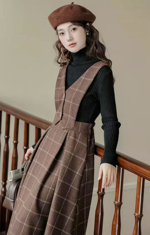 Vestido tipo pichi con chaleco a cuadros