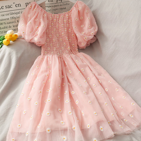Puff Sleeve Daisy Dress