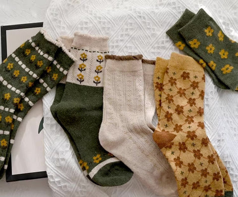 Rustic Daisy Wool Socks