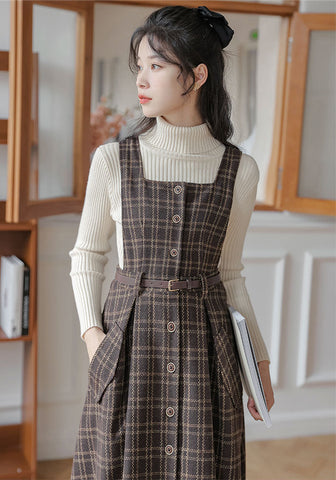 Vestido estilo pichi a cuadros con botones