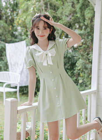 Süßes Matrosen-Minikleid mit Knöpfen