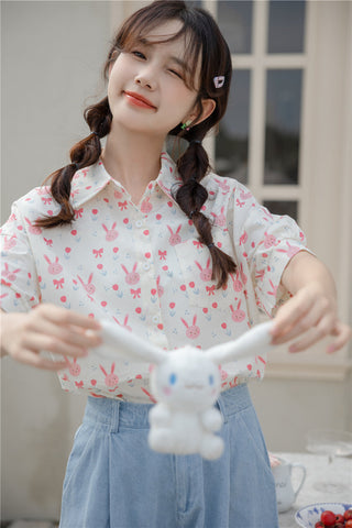 Camisa corta con botones de conejito rosa