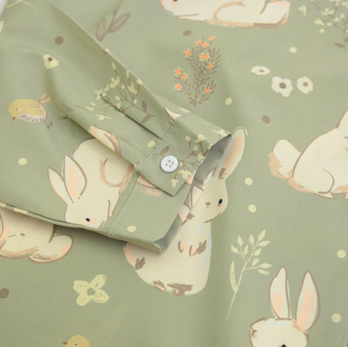 Camisa abotonada con conejito dulce