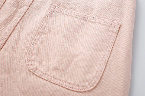 Kurzer Overall mit Herzmotiv
