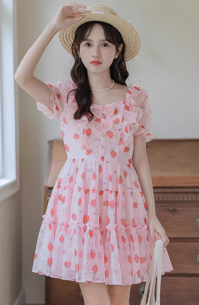Erdbeermädchen-Minikleid