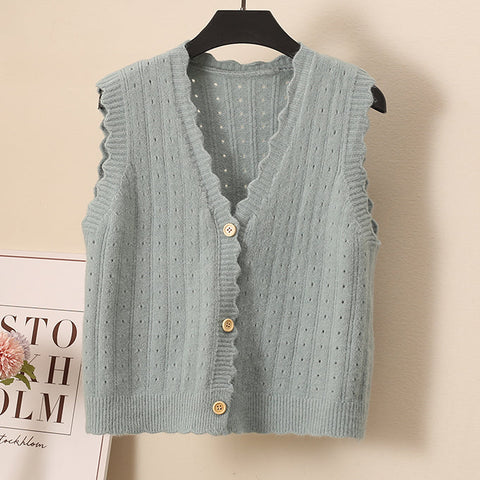 Scallop Trim Vest