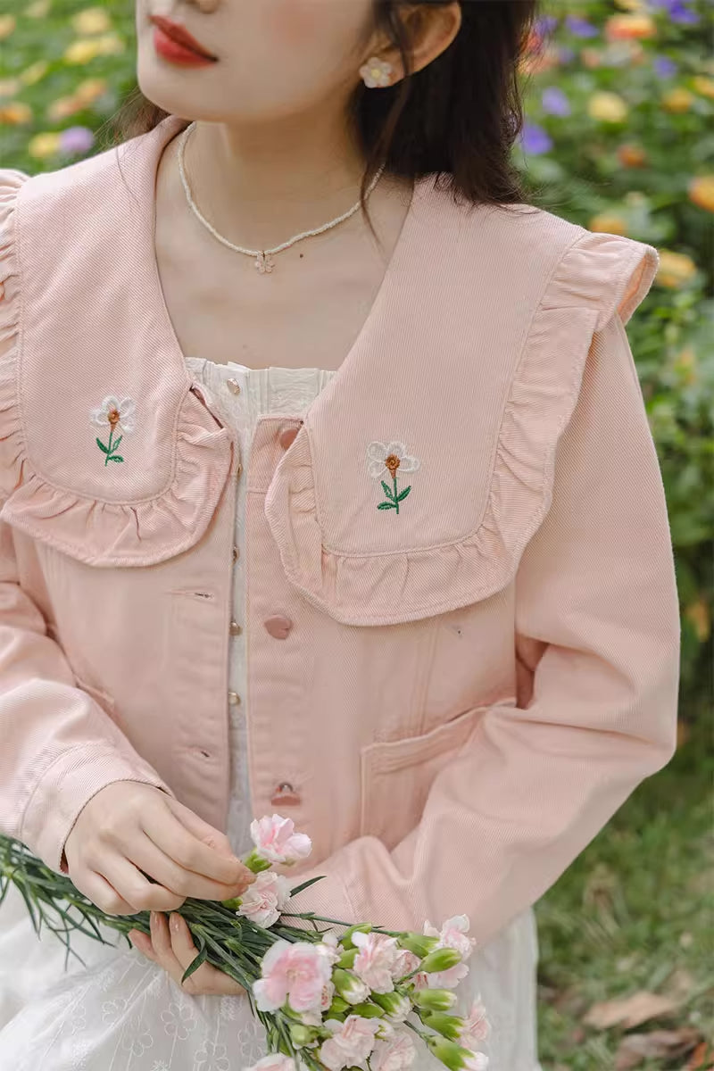 Chaqueta bordada con flores de corazón