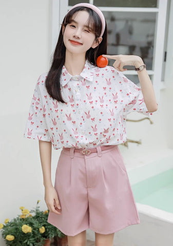 Camisa abotonada con conejito rosa