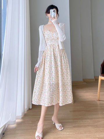 Vestido camisola con cordones y estampado floral de primavera