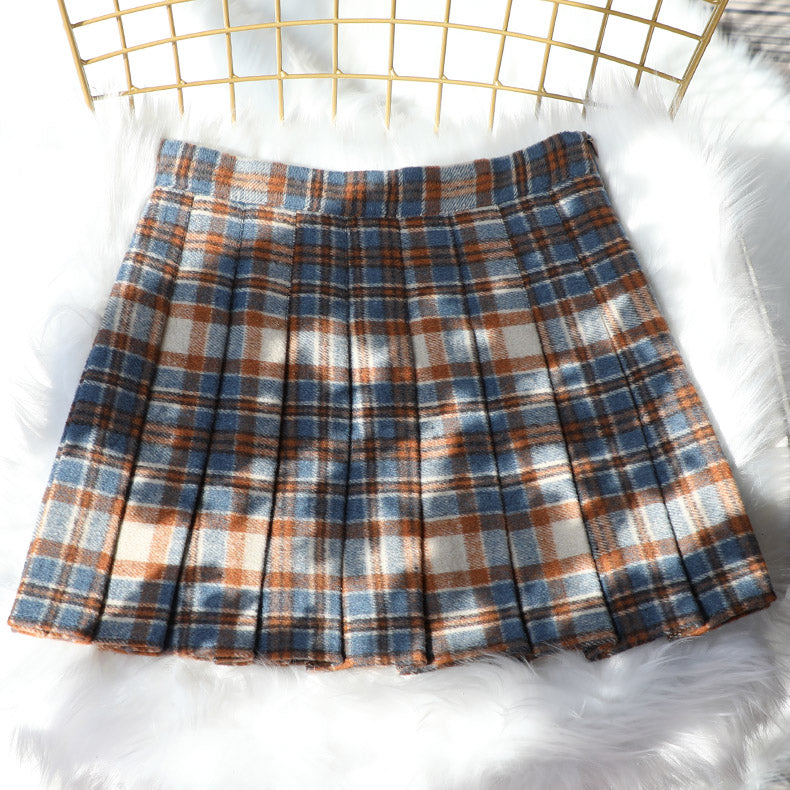 Rustikaler karierter Tennisrock