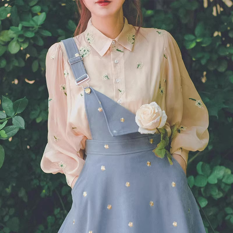 Bluse mit Baby's Breath-Stickerei und Puffärmeln