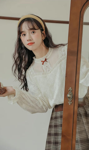 Sweet Lace Layering Blouse