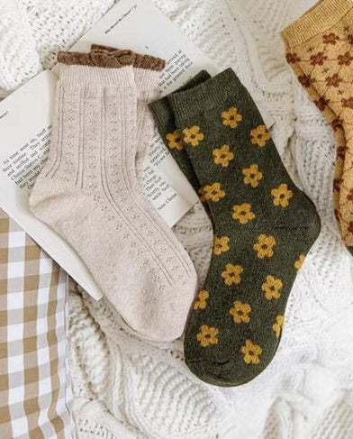 Rustic Daisy Wool Socks