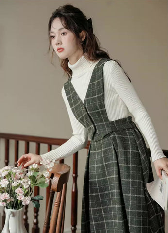 Vestido tipo pichi con chaleco a cuadros