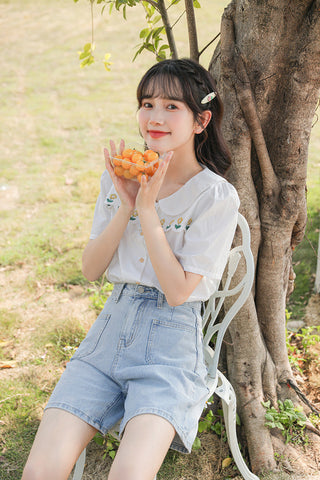 Daisy Chain Scalloped Blouse