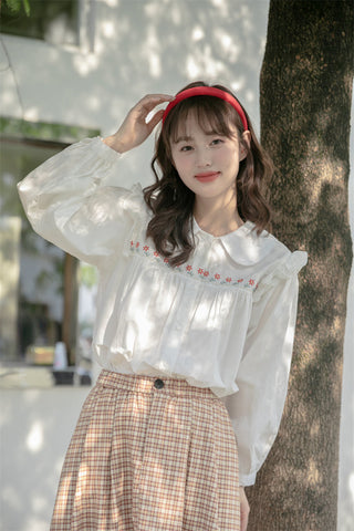 Camisa con botones y bordado de cadena de margaritas