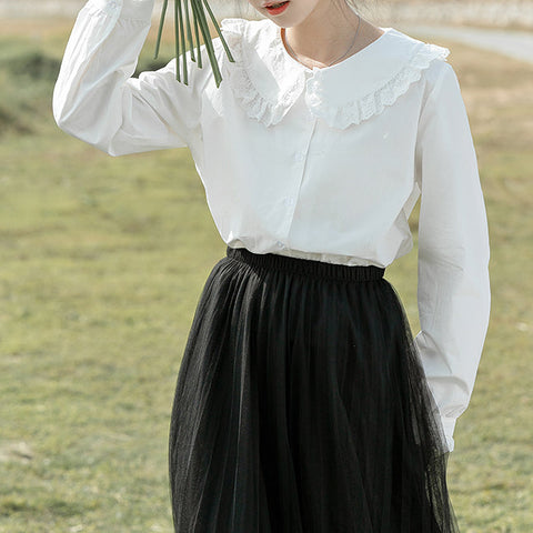 Hemd mit Peter-Pan-Kragen und Ösen