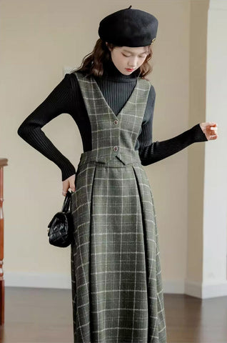 Vestido tipo pichi con chaleco a cuadros