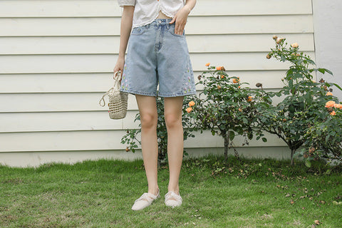 Tulip Tips Embroidered Shorts