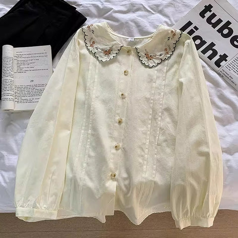 Scallop Floral Embroidered Collar Blouse